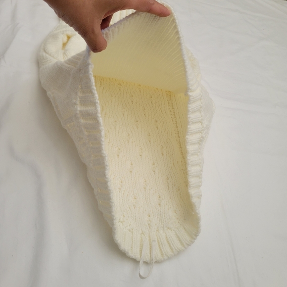 🦮NWT TOP PAW Trendy Turtleneck. Size XLarge. Color Creme - Picture 7 of 13